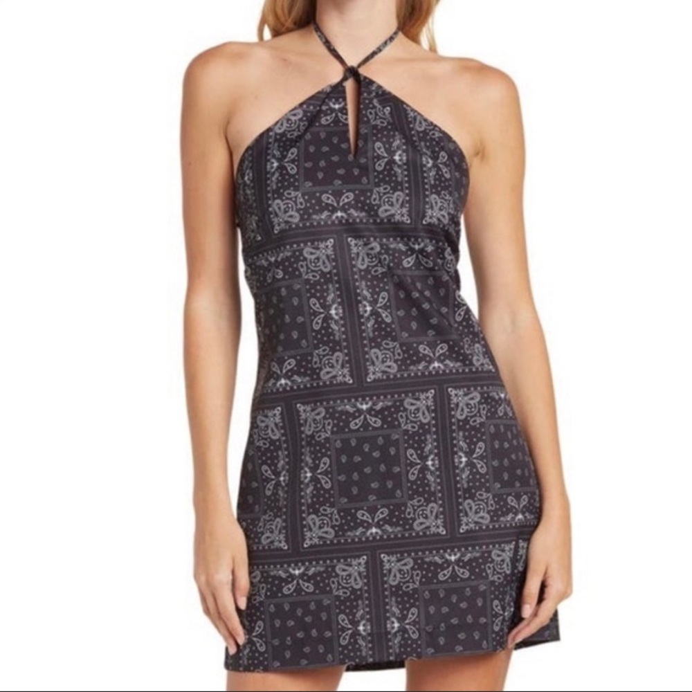 ELODIE NWT Bandana Paisley Print Halter Mini Dress S